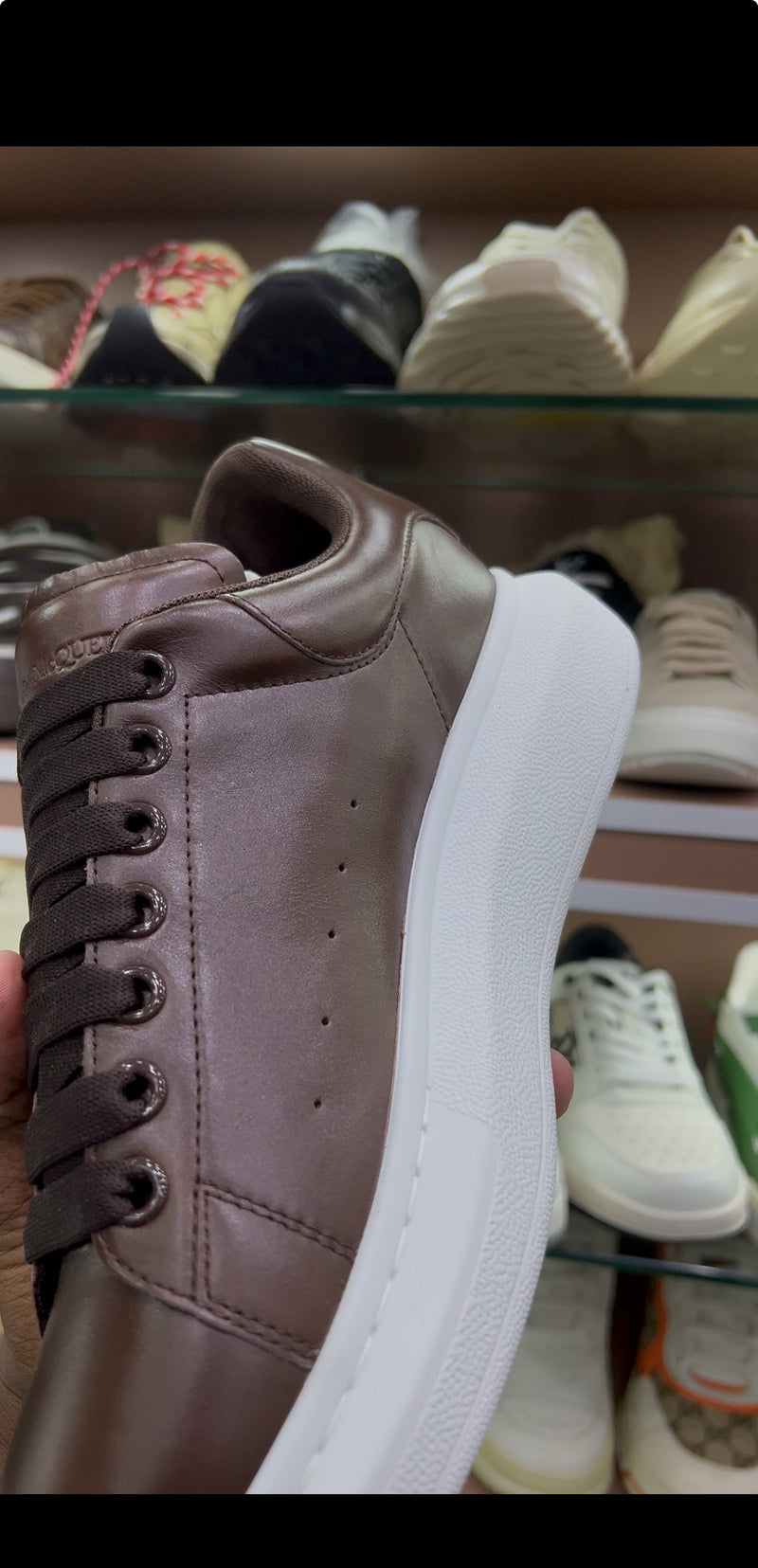Mcqueen - Couro marrom